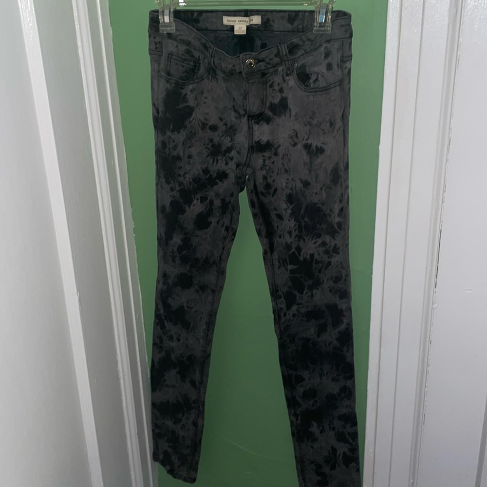 Black & gray tie-dye jeans